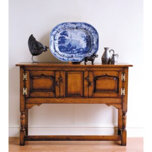 Titchmarsh & Goodwin Credence Cupboard