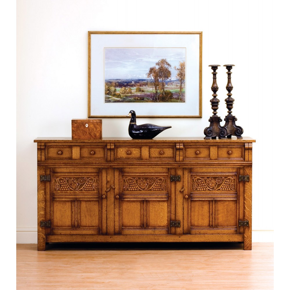Titchmarsh & Goodwin Sideboard sters Distinctive Furniture