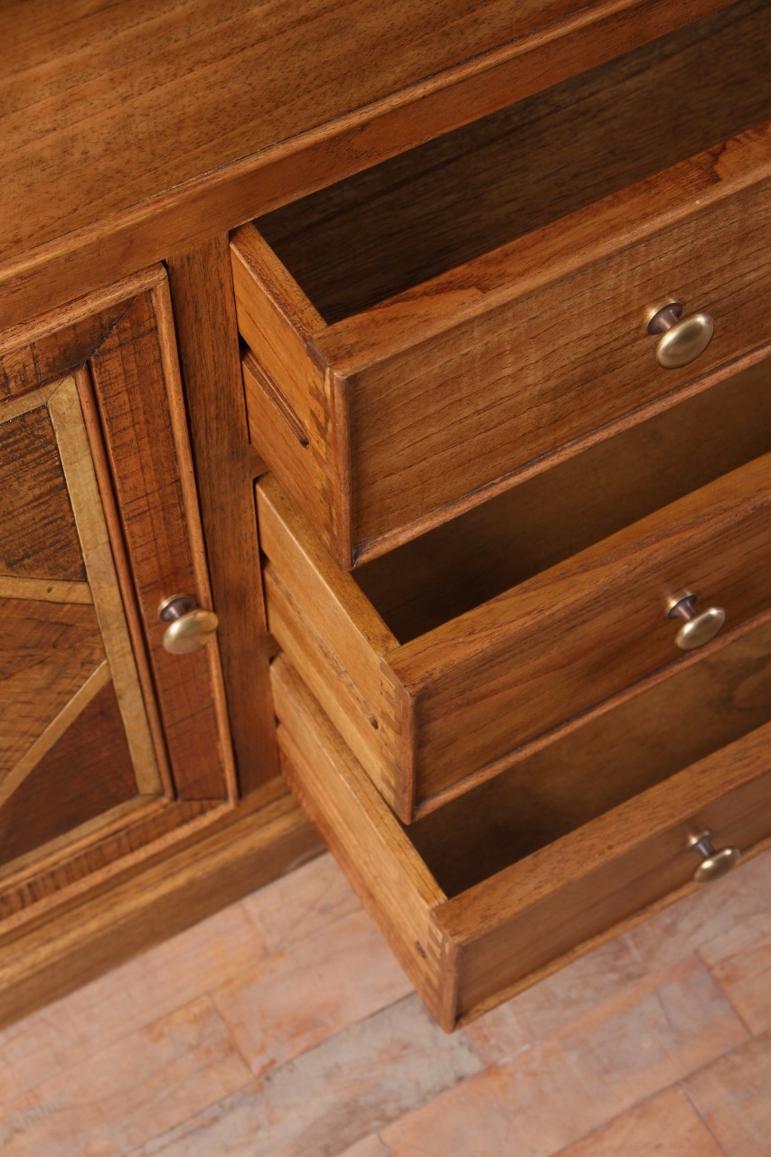 Welbeck Sideboard - Image 4