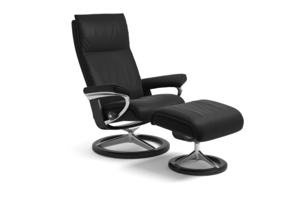 Aura chair in Black
