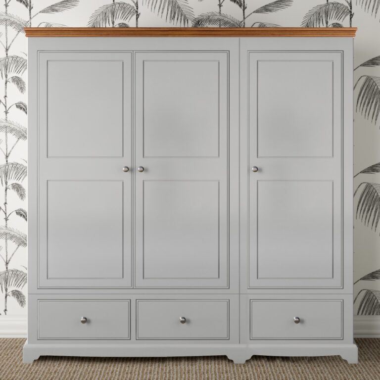 Large Triple Wardrobe with Drawers sters Distinctive Furniture