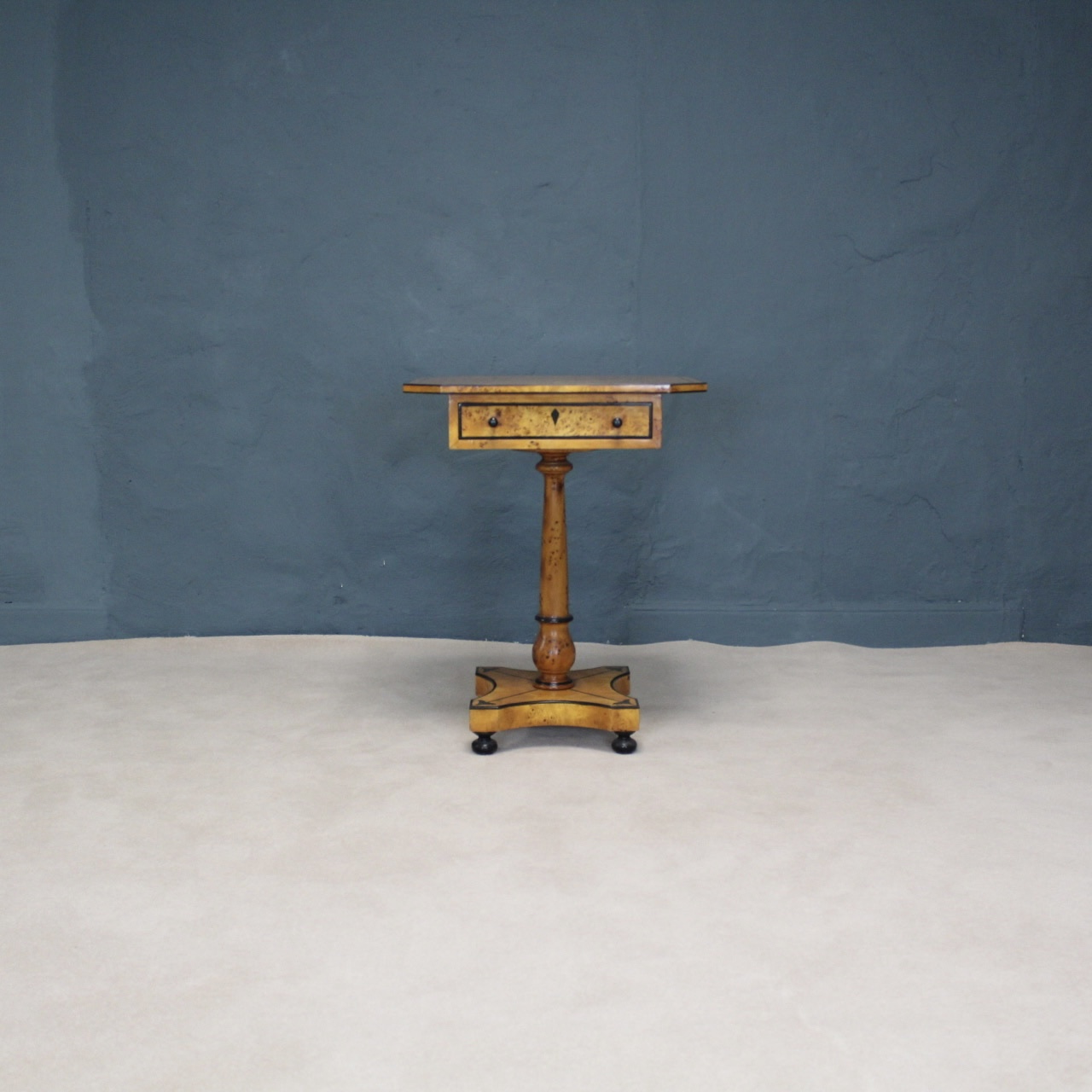 Inlaid Pedestal Side Table in Burr Walnut - Image 2