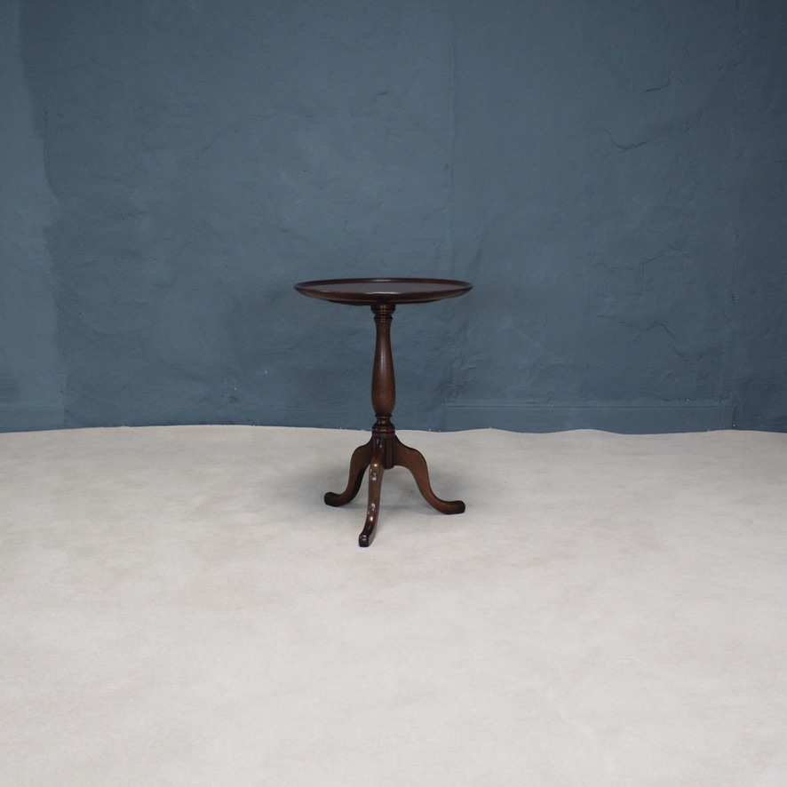 Round Mahogany Pedestal Tea Table - Image 2
