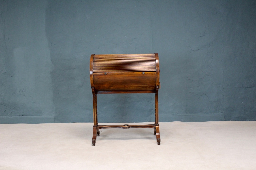 Mahogany & Leather Barrel Desk - Image 4