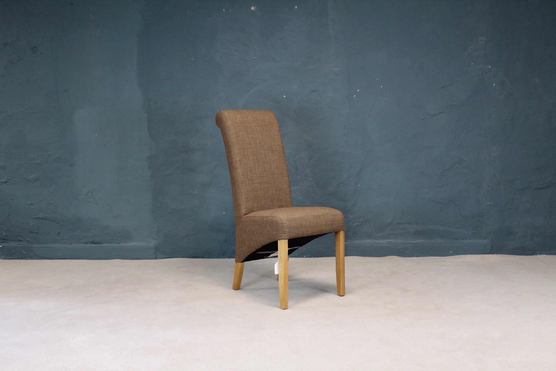 Roll Back Dining Chair