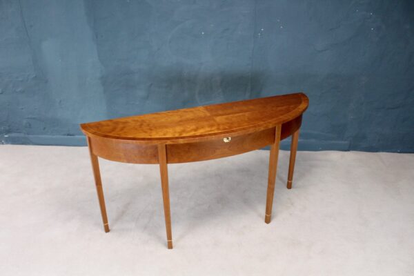 Half moon Console