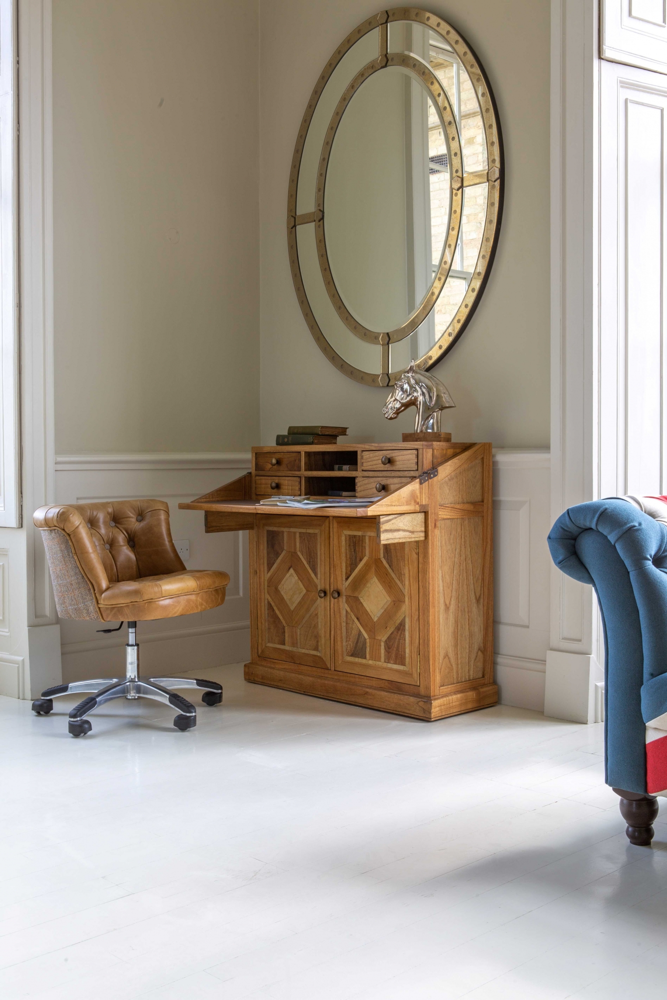 Welbeck Campaign Desk - Image 2