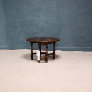 Titchmarsh and Goodwin Drop leaf table